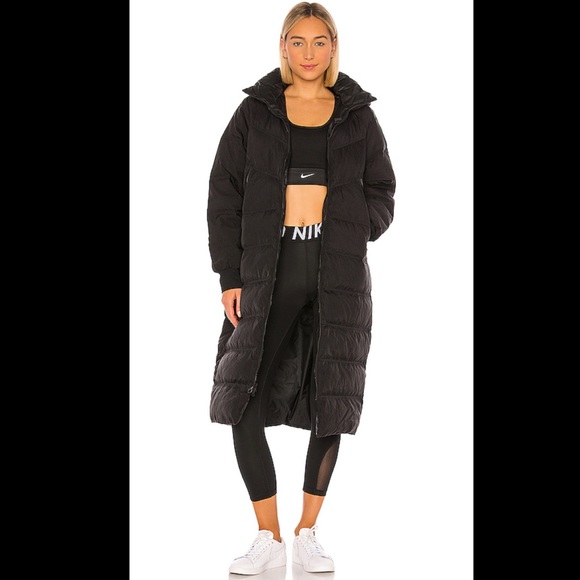long puffer coat nike
